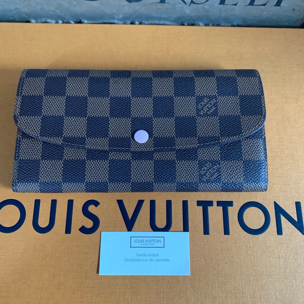 Louis Vuitton wallet authentic